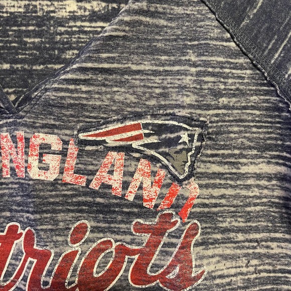 Majestic Fan Fashion New England Patriots Burnout Raglan Sleeve Top Size Large - Picture 4 of 8